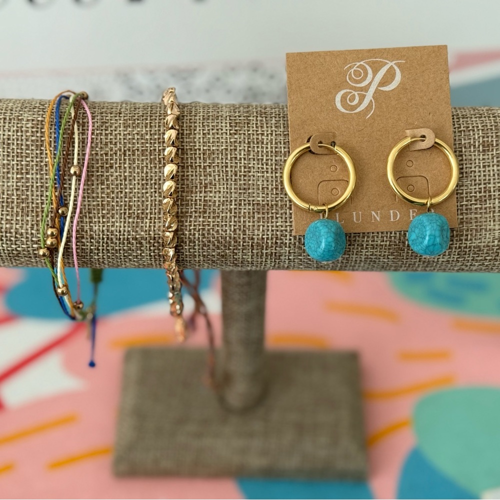 Posse bracelet and earring set